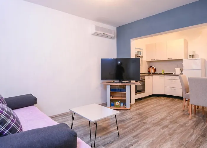 In Vineyard Paradise Dingac Peljesac Potomje